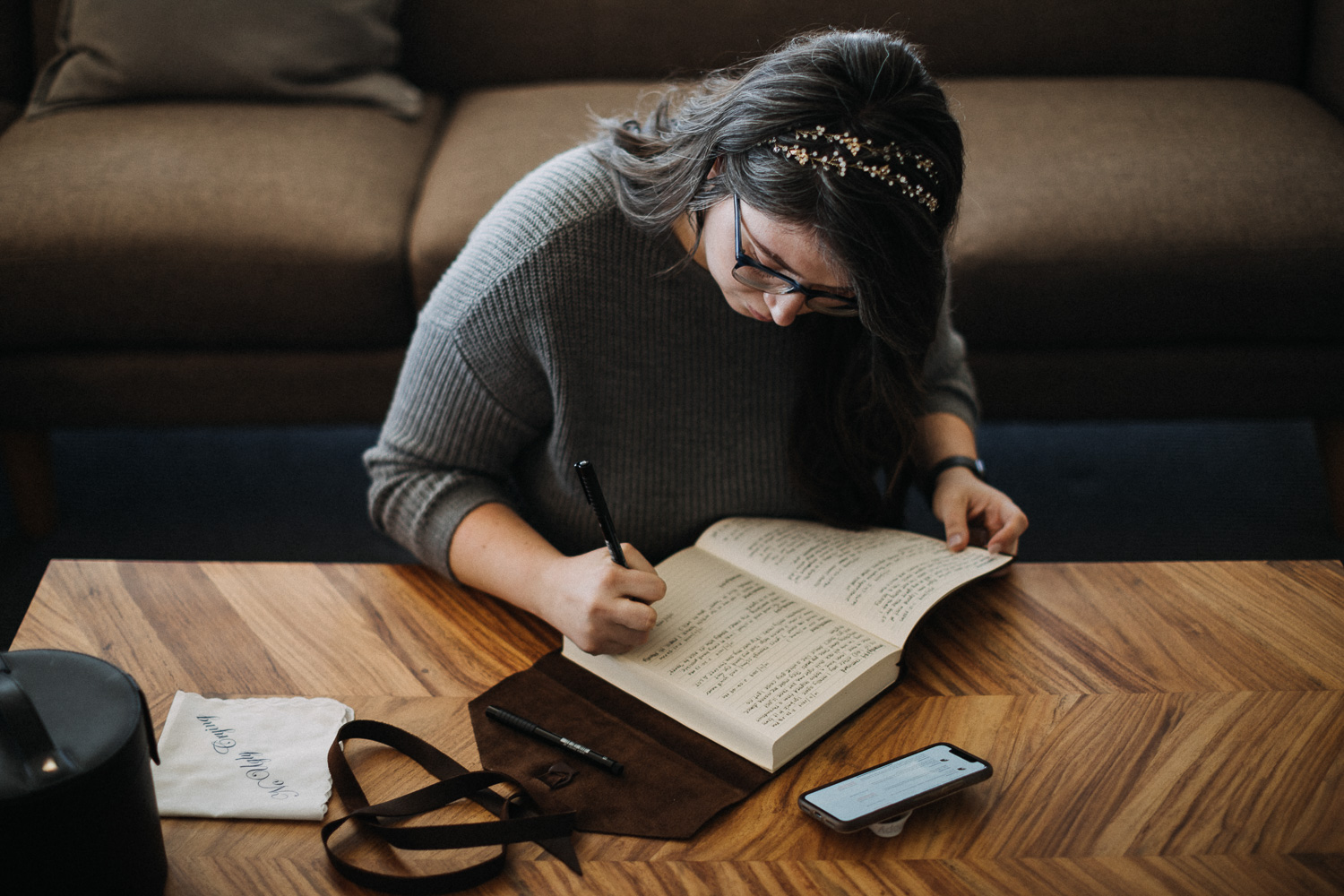 Handwriting a letter before the ceremony