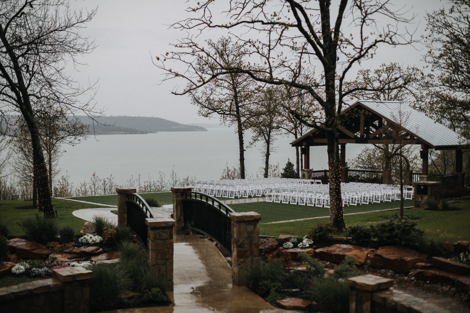 Rainy day The Springs Tulsa wedding in Sperry, Oklahoma